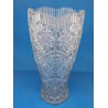Grand vase en cristal taillé et sculpté, H 28 cm, D 14 cm