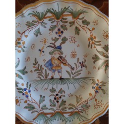 Très belle Assiette Faïence De Moustiers Décor Grotesque XIXè