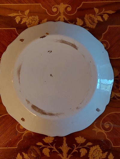Assiette commémorative “Catherine Tétar, bonne citoyenne” – Nevers, L’an IV (1795–1796)